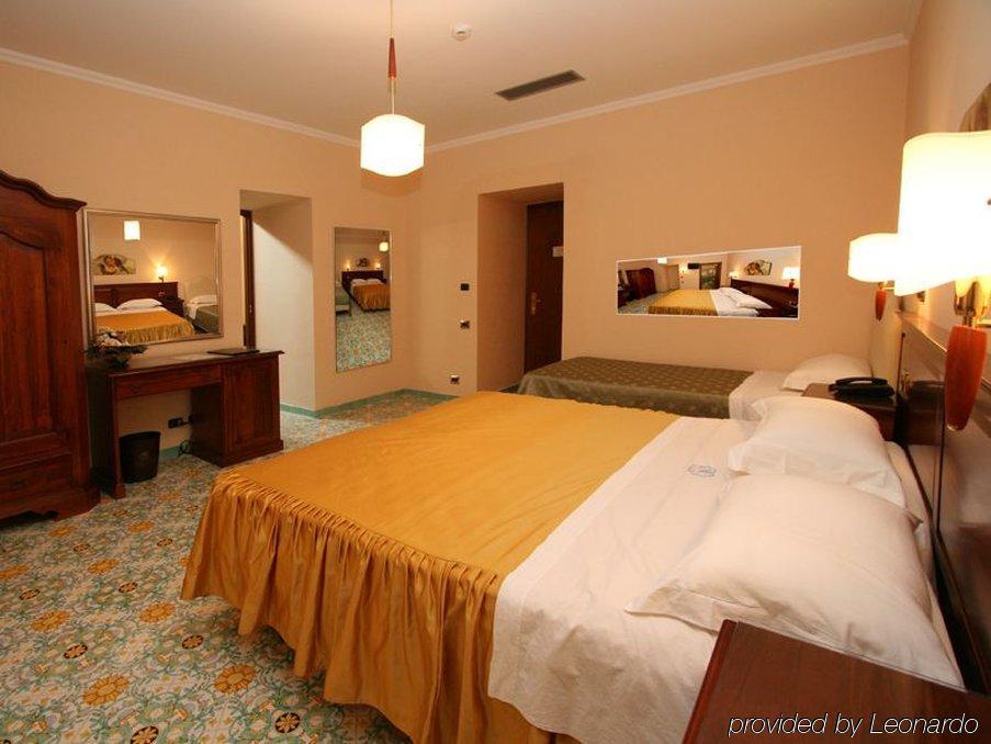 La Panoramica Hotel Castellammare di Stabia Exterior photo