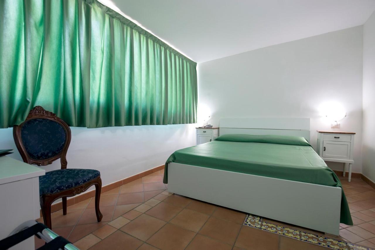 La Panoramica Hotel Castellammare di Stabia Exterior photo