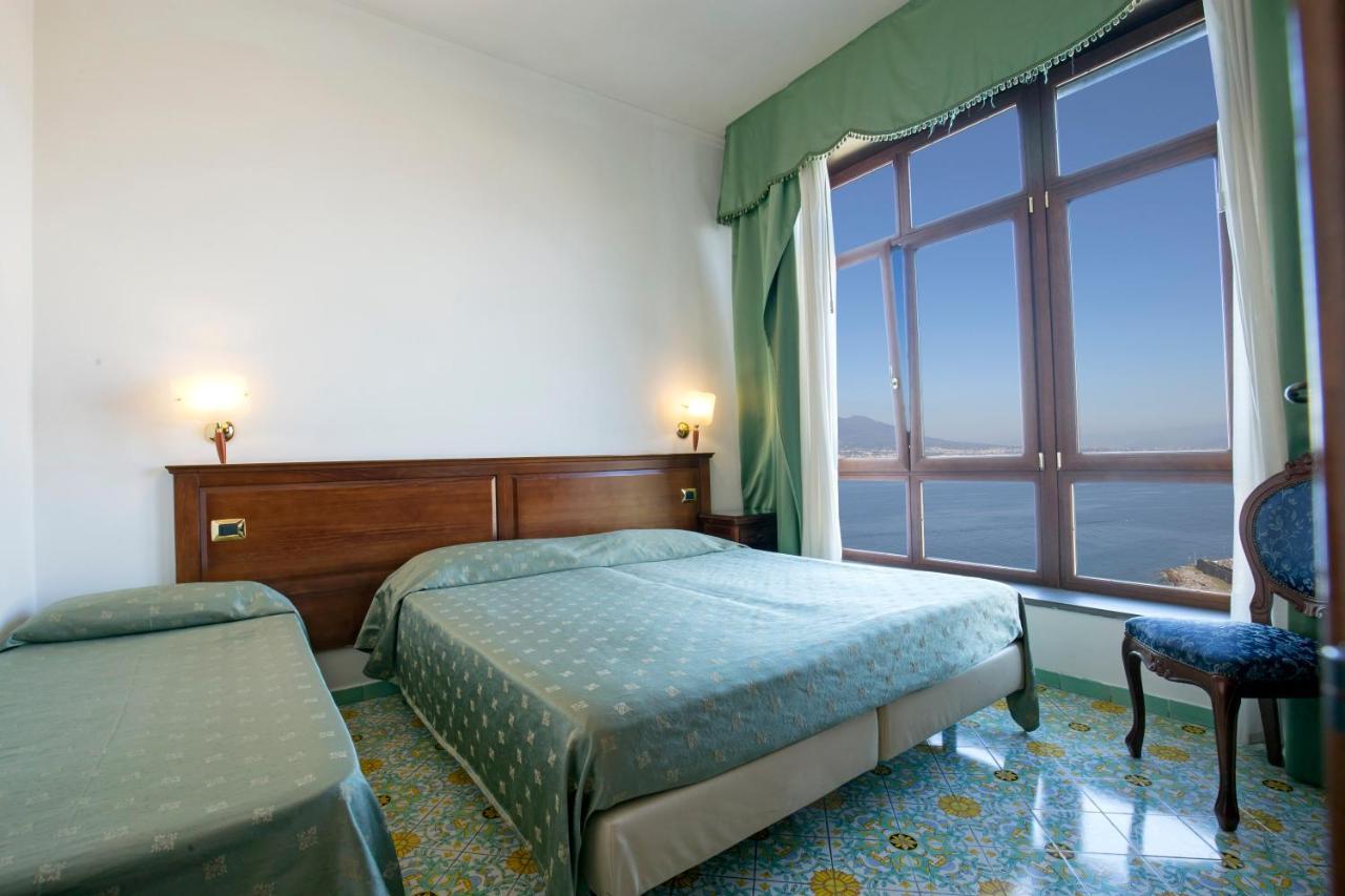 La Panoramica Hotel Castellammare di Stabia Exterior photo