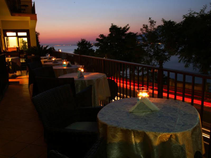 La Panoramica Hotel Castellammare di Stabia Exterior photo